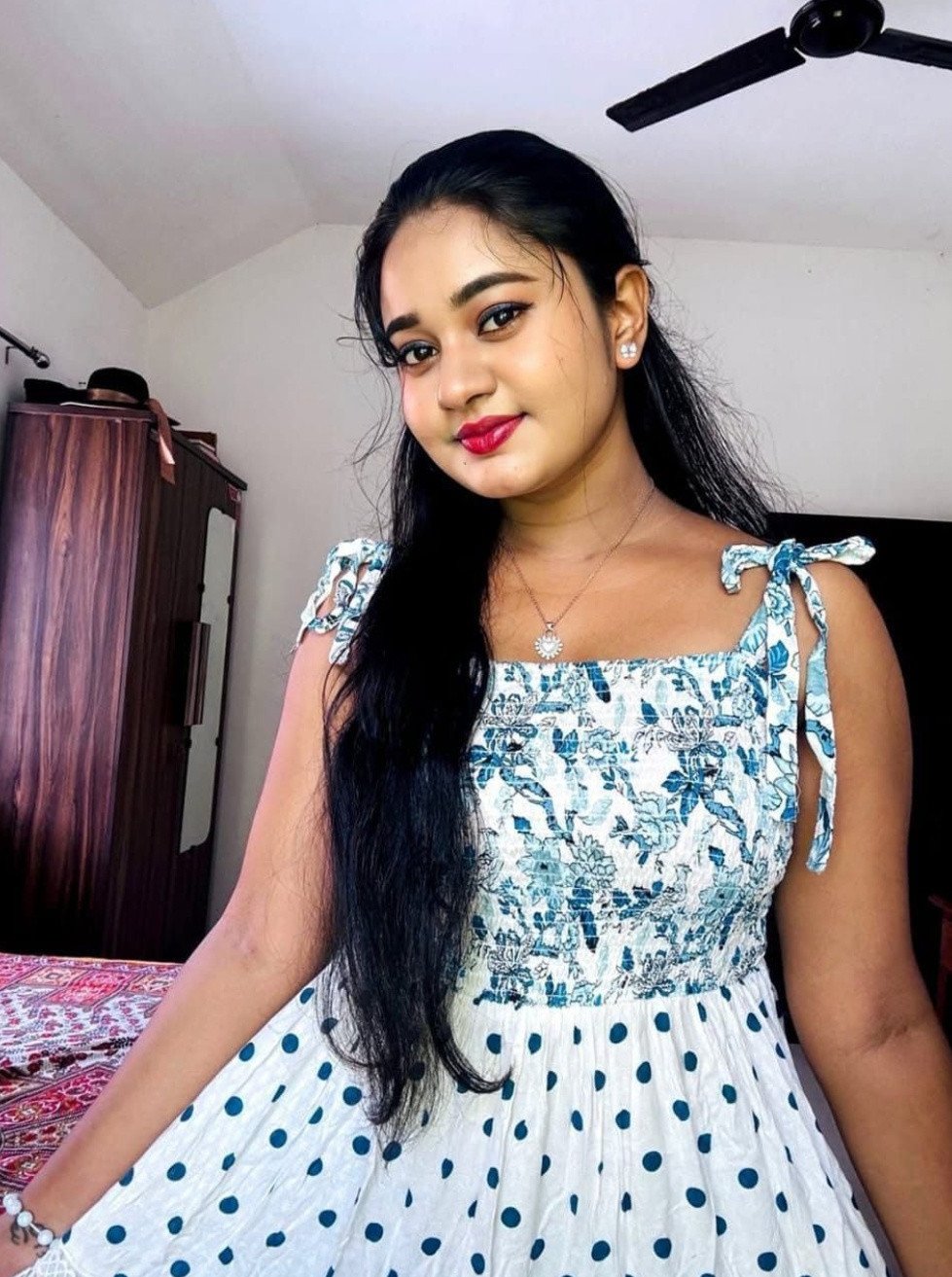 High profile independent college girl house wife aunty provide service