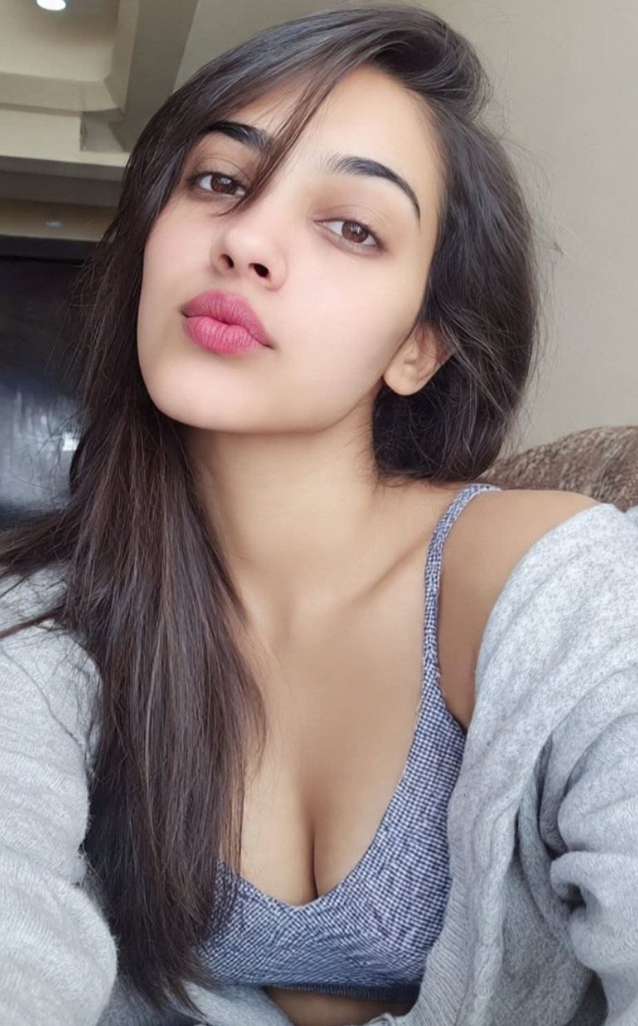High profile independent college girl house wife aunty provide service
