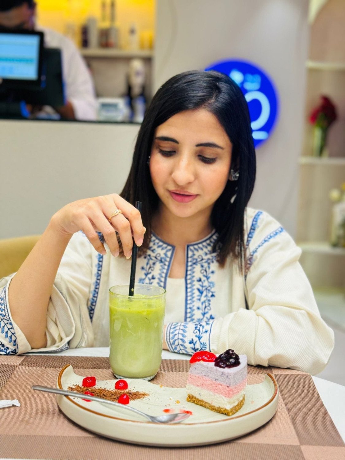 Low Kajal,,,,Patel 1hr 1000 2hr 1500 ️3hr 2500 ️full night 4500 full s...