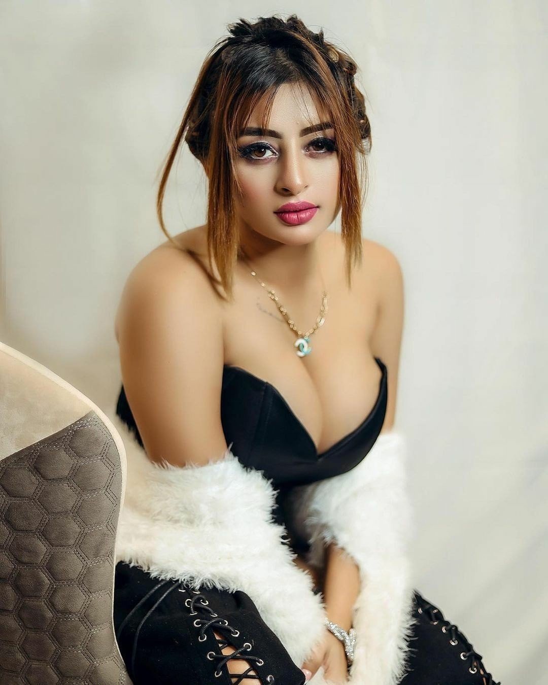 Delhi Call Girl [***] Cheap Call Girls In Noida